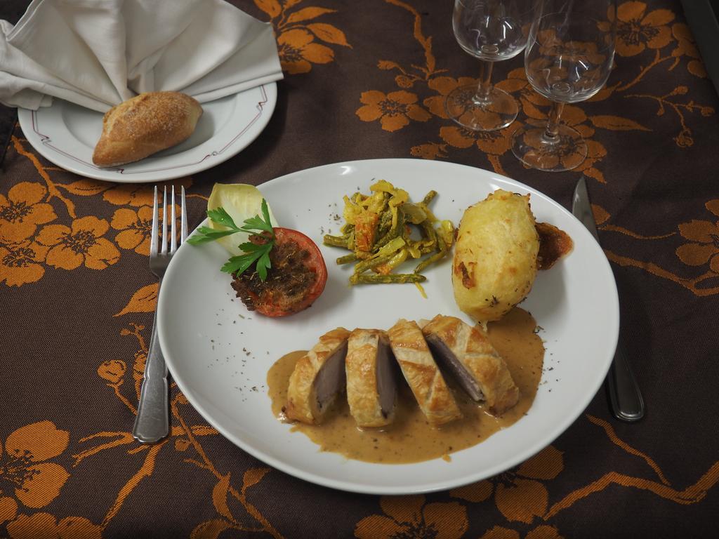 Hotel Restaurant La Manse Dornecy Экстерьер фото