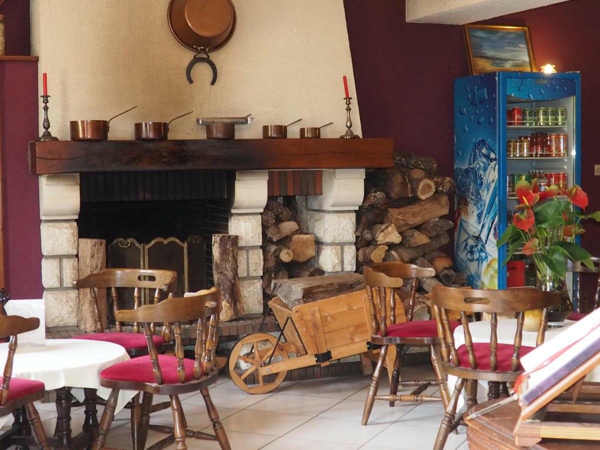 Hotel Restaurant La Manse Dornecy Экстерьер фото